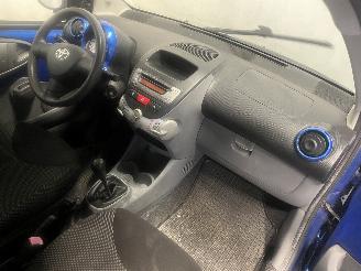 Toyota Aygo Aygo (B10) Hatchback 1.0 12V VVT-i (1KR-FE) [50kW]  (07-2005/05-2014) picture 11