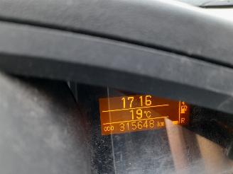 Toyota Verso Verso MPV 2.0 16V D-4D-F (1AD-FTV(Euro 4)) [93kW]  (04-2009/08-2018) picture 2