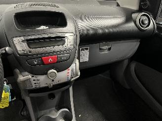Toyota Aygo Aygo (B10) Hatchback 1.0 12V VVT-i (1KR-FE) [50kW]  (07-2005/05-2014) picture 25
