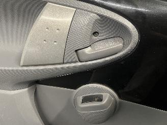 Toyota Aygo Aygo (B10) Hatchback 1.0 12V VVT-i (1KR-FE) [50kW]  (07-2005/05-2014) picture 21