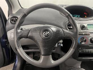 Toyota Yaris Yaris (P1) Hatchback 1.3 16V VVT-i (2NZFE) [63kW]  (08-1999/11-2005) picture 15