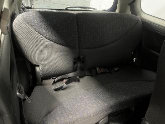 Toyota Yaris Yaris (P1) Hatchback 1.3 16V VVT-i (2NZFE) [63kW]  (08-1999/11-2005) picture 13