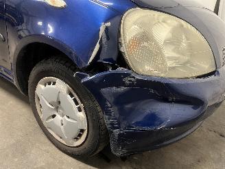Toyota Yaris Yaris (P1) Hatchback 1.3 16V VVT-i (2NZFE) [63kW]  (08-1999/11-2005) picture 8