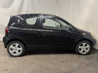 Toyota Yaris Yaris (P1) Hatchback 1.3 16V VVT-i (2SZFE) [63kW]  (08-1999/11-2005) picture 6