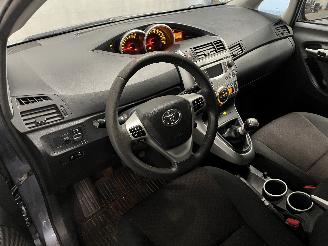 Toyota Verso Verso MPV 1.6 16V VVT-i (1ZRFAE) [97kW]  (04-2009/08-2018) picture 15