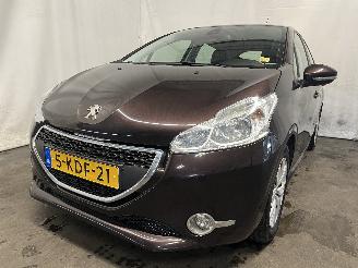 Schadeauto Peugeot 208 208 I (CA/CC/CK/CL) Hatchback 1.2 Vti 12V PureTech 82 (EB2F(HMZ)) [60k=
W]  (03-2012/12-2019) 2013/3