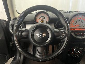 Mini Mini Mini (R56) Hatchback 1.6 16V One (N16-B16A) [72kW]  (03-2010/11-2013) picture 13