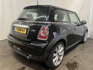 Mini Mini Mini (R56) Hatchback 1.6 16V One (N16-B16A) [72kW]  (03-2010/11-2013) picture 6