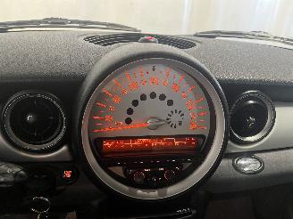 Mini Mini Mini (R56) Hatchback 1.6 16V One (N16-B16A) [72kW]  (03-2010/11-2013) picture 15
