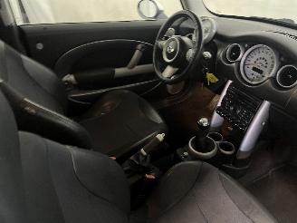 Mini Mini Mini (R50/53) Hatchback 1.6 16V Cooper S (W11-B16A) [120kW]  (03-2002/=
09-2006) picture 8