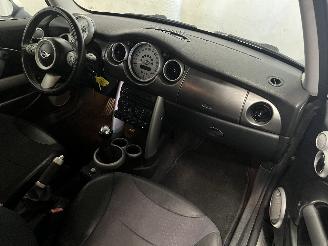 Mini Mini Mini (R50/53) Hatchback 1.6 16V Cooper S (W11-B16A) [120kW]  (03-2002/=
09-2006) picture 7