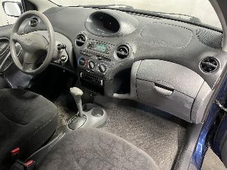 Toyota Yaris Yaris (P1) Hatchback 1.3 16V VVT-i (2SZFE) [64kW]  (04-2002/09-2005) picture 22