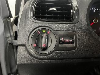 Volkswagen Polo Polo V (6R) Hatchback 1.2 TDI 12V BlueMotion (CFWA(Euro 5)) [55kW]  (1=
0-2009/05-2014) picture 23