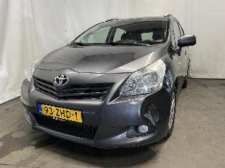 skadebil auto Toyota Verso Verso MPV 2.0 16V D-4D-F (1AD-FTV(Euro 4)) [93kW]  (04-2009/08-2018) 2011/6