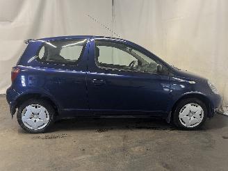 Toyota Yaris Yaris (P1) Hatchback 1.3 16V VVT-i (2NZFE) [63kW]  (08-1999/11-2005) picture 7
