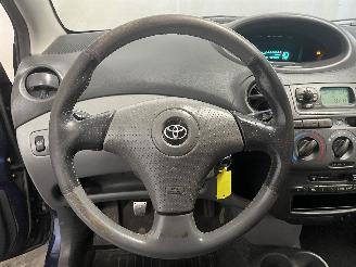 Toyota Yaris Yaris (P1) Hatchback 1.3 16V VVT-i (2NZFE) [63kW]  (08-1999/11-2005) picture 21