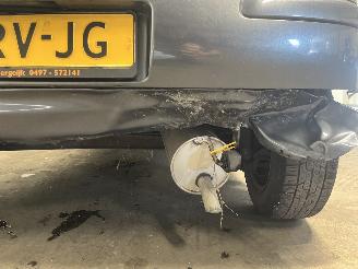 Toyota Yaris Yaris (P1) Hatchback 1.3 16V VVT-i (2SZFE) [64kW]  (04-2002/09-2005) picture 12