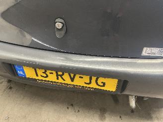 Toyota Yaris Yaris (P1) Hatchback 1.3 16V VVT-i (2SZFE) [64kW]  (04-2002/09-2005) picture 13