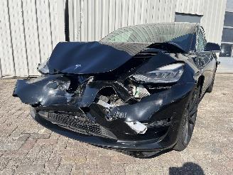 skadebil auto Tesla Model 3 Model 3 Sedan Long Range 75kWh (A0003K87Long Range 75kWh) [220kW]  (03=
-2019/...) 2019/12
