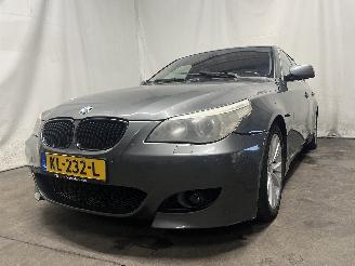 Damaged car BMW 5-serie 5 serie (E60) Sedan 525i 24V (M54-B25(256S5)) [141kW]  (09-2003/02-200=
5) 2004/1