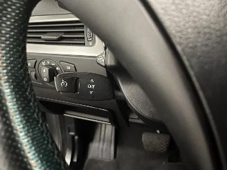 BMW 5-serie 5 serie (E60) Sedan 525i 24V (M54-B25(256S5)) [141kW]  (09-2003/02-200=
5) picture 19