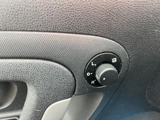 Skoda Roomster Roomster (5J) MPV 1.4 16V (BXW) [63kW]  (09-2006/05-2015) picture 12