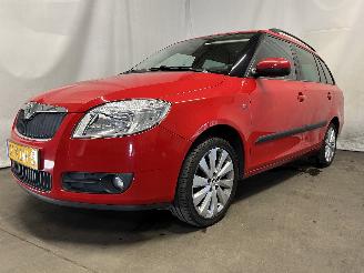 Skoda Fabia Fabia II Combi Combi 5-drs 1.4i 16V (BXW) [63kW]  (10-2007/12-2014) picture 3