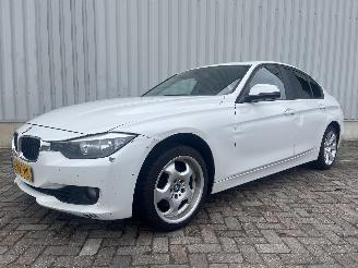 BMW 3-serie 3 serie (F30) Sedan 328i 2.0 16V (N20-B20A) [180kW]  (11-2011/10-2018)= picture 3