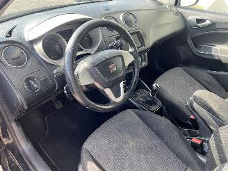 Seat Ibiza Ibiza IV (6J5) Hatchback 5-drs 1.6 TDI 105 (CLNA) [77kW]  (05-2009/05-=
2015) picture 15