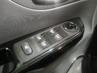 Renault Captur Captur I (2R) SUV 0.9 Energy TCE 12V (H4B-400(H4B-A4)) [66kW]  (06-201=
3/...) picture 13