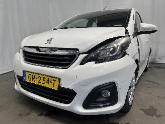 krockskadad bil auto Peugeot 108 108 Hatchback 1.0 12V (1KRFE(CFB)) [51kW]  (05-2014/...) 2015/7