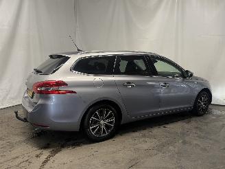 Peugeot 308 308 SW (L4/L9/LC/LJ/LR) Combi 5-drs 1.2 12V e-THP PureTech 130 (EB2DTS=
(HNY)) [96kW]  (03-2014/06-2021) picture 7