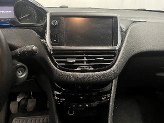 Peugeot 208 208 I (CA/CC/CK/CL) Hatchback 1.2 Vti 12V PureTech 82 (EB2F(HMZ)) [60k=
W]  (03-2012/12-2019) picture 16