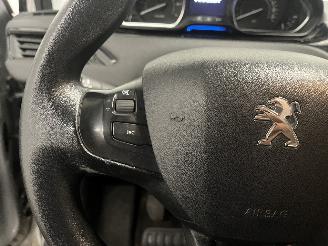 Peugeot 208 208 I (CA/CC/CK/CL) Hatchback 1.2 Vti 12V PureTech 82 (EB2F(HMZ)) [60k=
W]  (03-2012/12-2019) picture 20