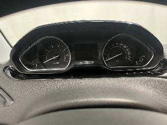 Peugeot 208 208 I (CA/CC/CK/CL) Hatchback 1.2 Vti 12V PureTech 82 (EB2F(HMZ)) [60k=
W]  (03-2012/12-2019) picture 21