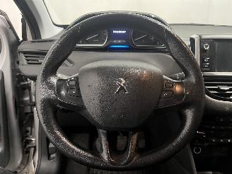 Peugeot 208 208 I (CA/CC/CK/CL) Hatchback 1.2 Vti 12V PureTech 82 (EB2F(HMZ)) [60k=
W]  (03-2012/12-2019) picture 15