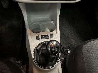 Skoda Roomster Roomster (5J) MPV 1.2 TSI (CBZA) [63kW]  (03-2010/05-2015) picture 17