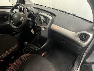Citroën C1 C1 Hatchback 1.0 Vti 68 12V (1KR-FE(CFB)) [51kW]  (04-2014/04-2018) picture 12