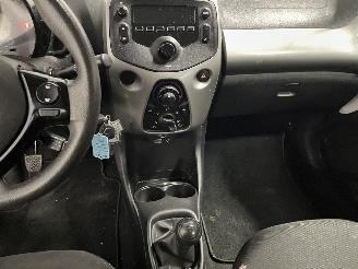 Citroën C1 C1 Hatchback 1.0 Vti 68 12V (1KR-FE(CFB)) [51kW]  (04-2014/04-2018) picture 23