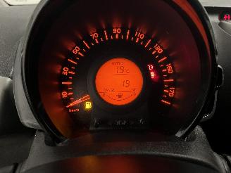 Citroën C1 C1 Hatchback 1.0 Vti 68 12V (1KR-FE(CFB)) [51kW]  (04-2014/04-2018) picture 26