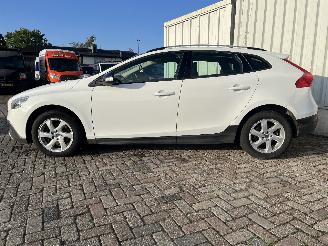 Volvo V-40 V40 Cross Country (MZ) Hatchback 5-drs 1.6 D2 (D4162T) [84kW]  (10-201=
2/12-2016) picture 3