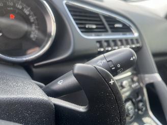 Peugeot 3008 3008 I (0U/HU) MPV 2.0 HYbrid4 16V (DW10CTED4(RHC)) [147kW]  (02-2011/=
08-2016) picture 21