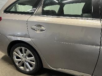 Toyota Auris Auris Touring Sports (E18) Combi 1.8 16V Hybrid (2ZRFXE) [100kW]  (07-=
2013/12-2018) picture 11