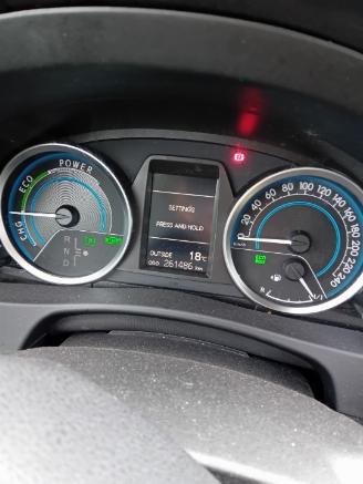 Toyota Auris Auris Touring Sports (E18) Combi 1.8 16V Hybrid (2ZRFXE) [100kW]  (07-=
2013/12-2018) picture 2
