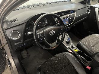 Toyota Auris Auris Touring Sports (E18) Combi 1.8 16V Hybrid (2ZRFXE) [100kW]  (07-=
2013/12-2018) picture 16