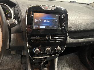 Renault Clio Clio IV Estate/Grandtour (7R) Combi 5-drs 1.5 Energy dCi 90 FAP (K9K-6=
38) [66kW]  (11-2012/08-2021) picture 19