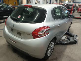 Peugeot 208 208 I (CA/CC/CK/CL) Hatchback 1.2 Vti 12V PureTech 82 (EB2F(HMZ)) [60k=
W]  (03-2012/12-2019) picture 3