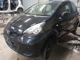 Auto da rottamare Toyota Aygo Aygo (B10) Hatchback 1.0 12V VVT-i (1KR-FE) [50kW]  (07-2005/05-2014) 2009/1