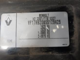 Renault Clio Clio IV Estate/Grandtour (7R) Combi 5-drs 0.9 Energy TCE 90 12V (H4B-4=
08(H4B-B4)) [66kW]  (01-2013/08-2021) picture 6