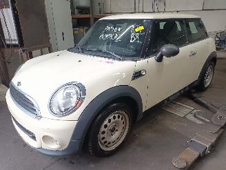 Autoverwertung Mini Mini Mini (R56) Hatchback 1.6 16V One (N16-B16A) [55kW]  (03-2010/12-2012) 2013/7